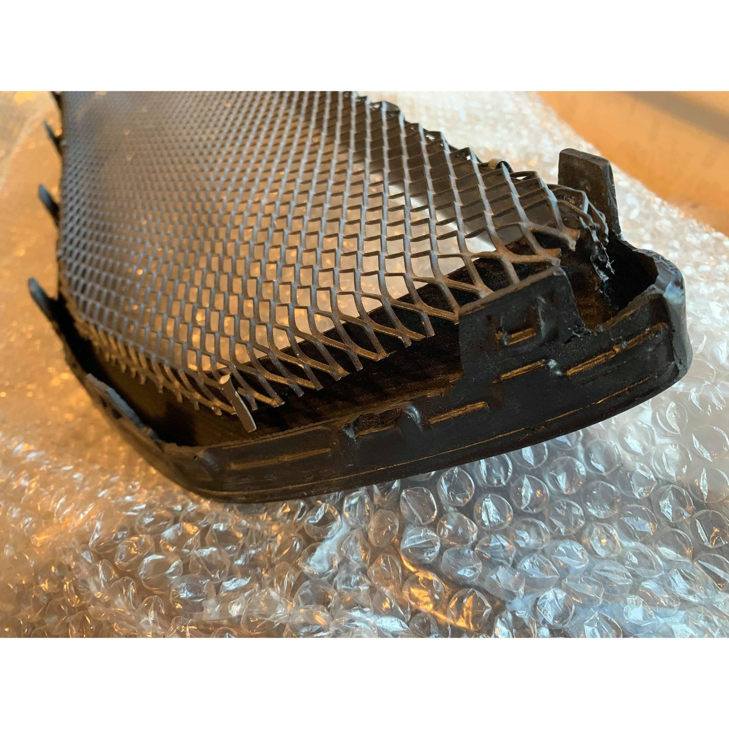V40 Carbon Grille - ÄLG Performance