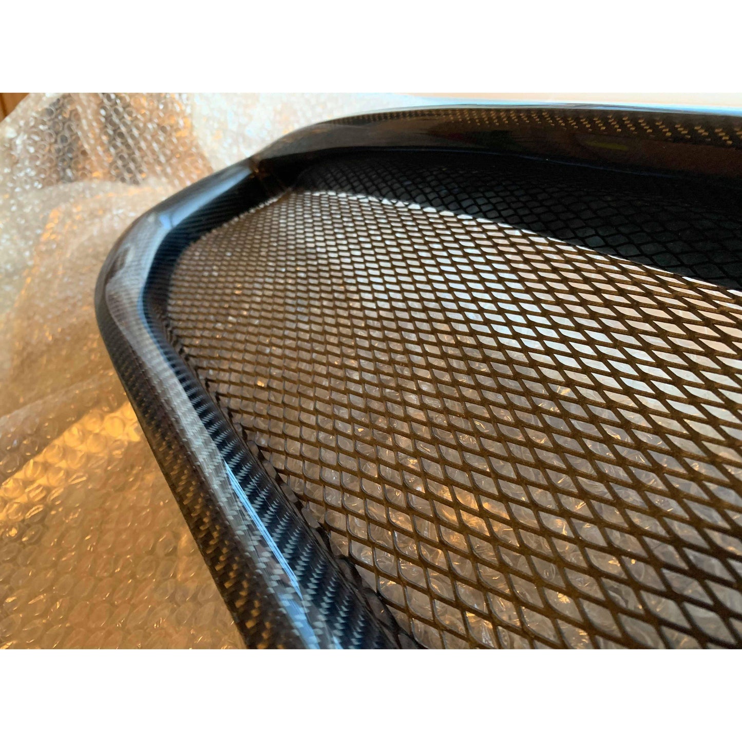 V40 Carbon Grille - ÄLG Performance