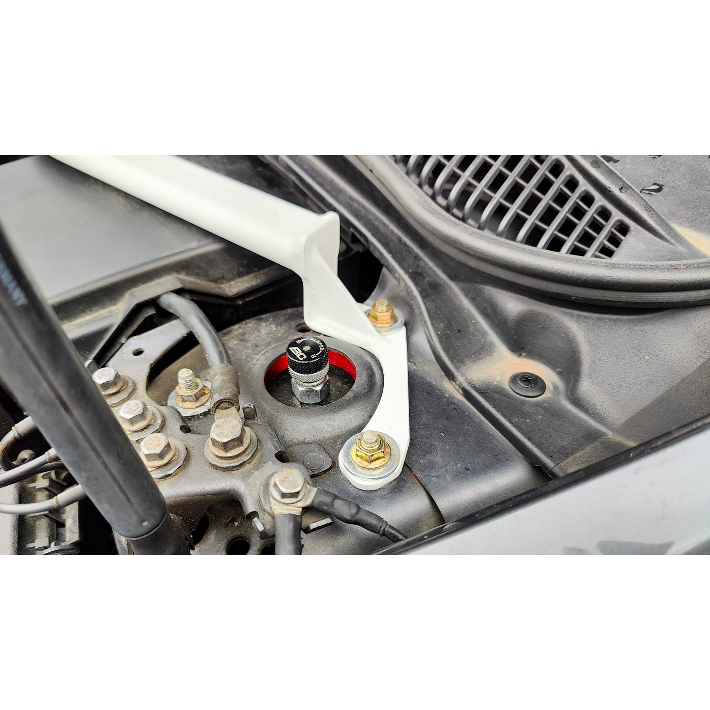 Ultra Racing Front Strut Brace - P1 Platform