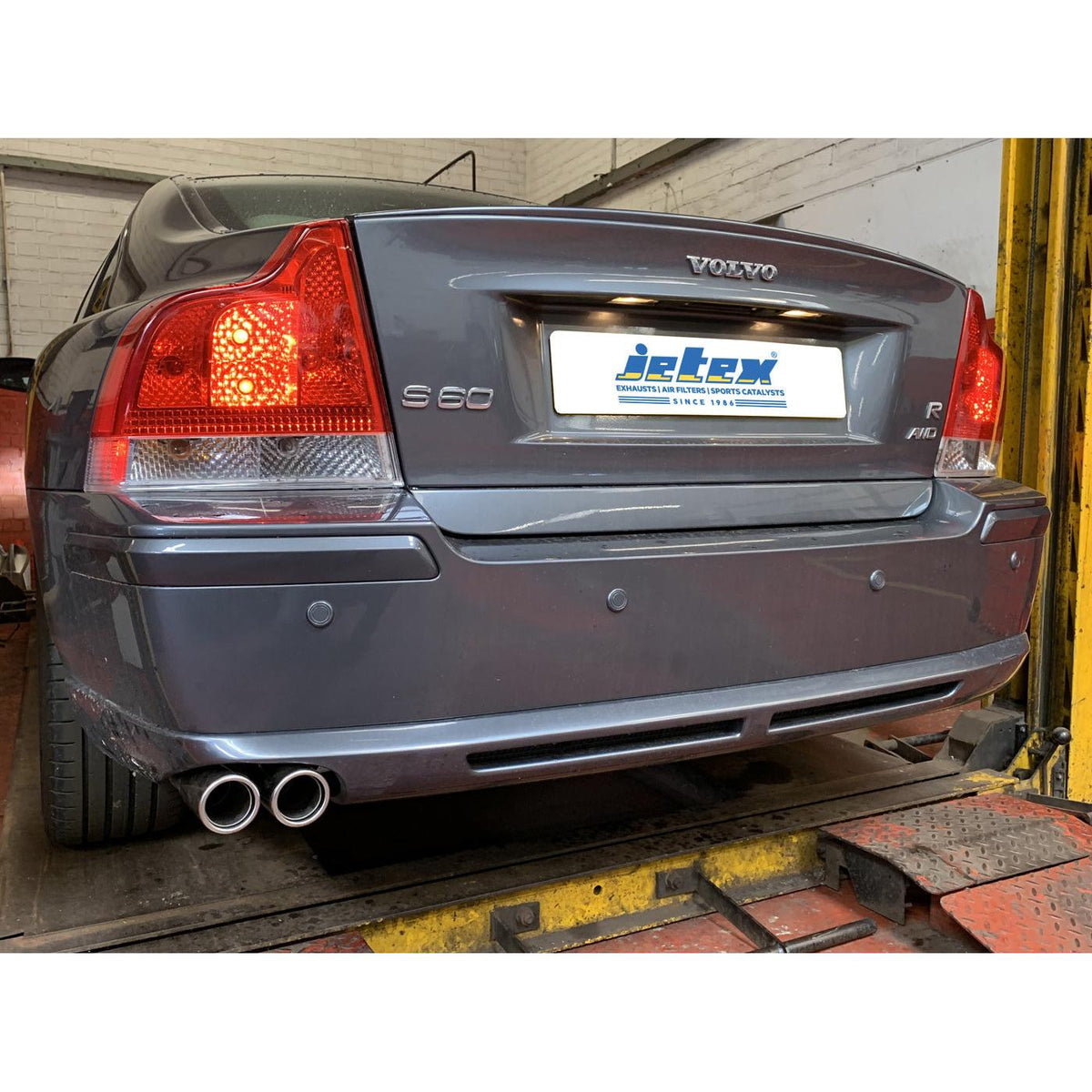 Jetex exhaust fitted to Volvo S60 R