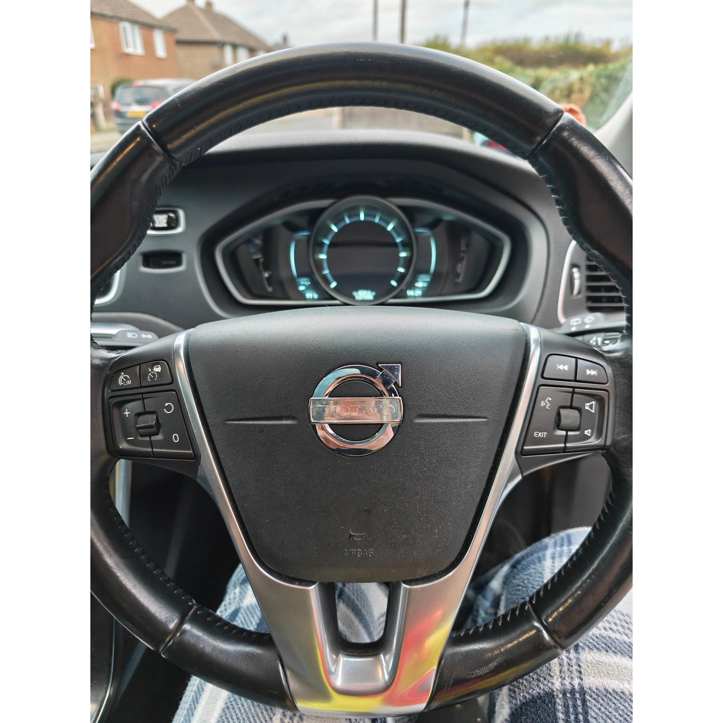 Genuine Volvo Steering Wheel Badge - P3 Model Wheels.